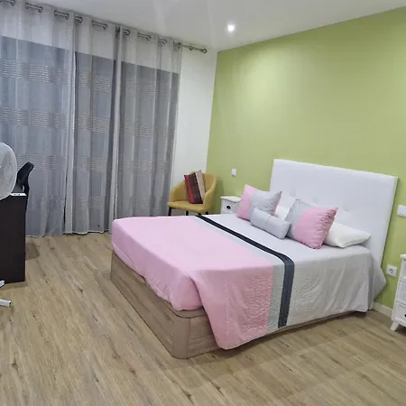 E - Elegant Terraced Home With Free Private Parking * Machico (Madeira)