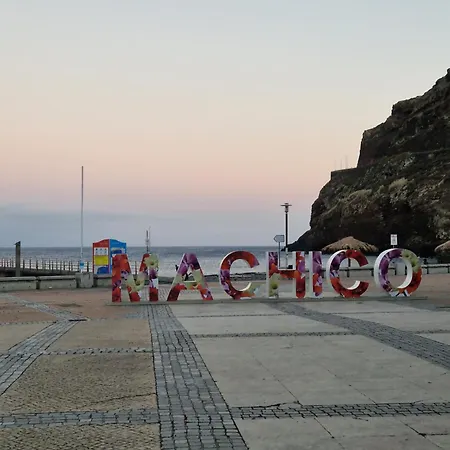 E - Elegant Terraced Home With Free Private Parking * Machico (Madeira)