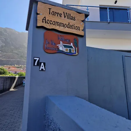 Vakantiehuis E - Elegant Terraced Home With Free Private Parking *