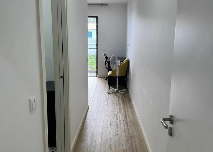 E - Elegant Terraced With Free Private Parking * Machico (Madeira)