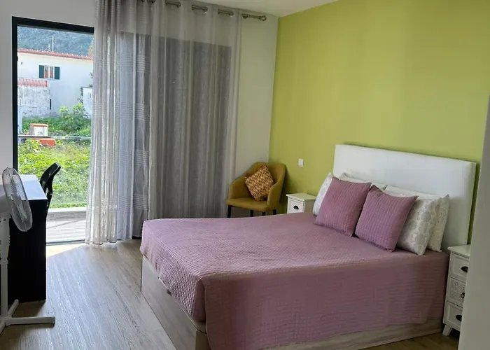 E - Elegant Terraced With Free Private Parking Prázdninový dům *