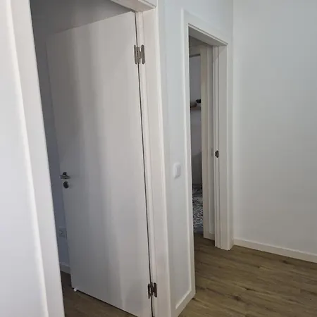 E - Elegant Terraced Home With Free Private Parking בית נופש מצ'יקו