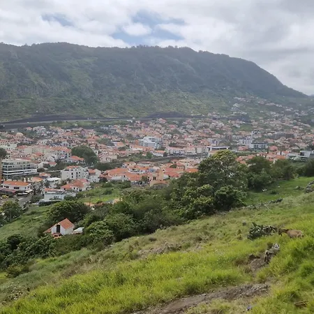 Elegant Terraced With Free Private Parking Machico (Madeira)