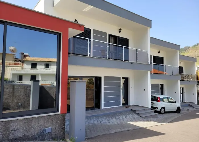 別荘 Elegant Terraced With Free Private Parking