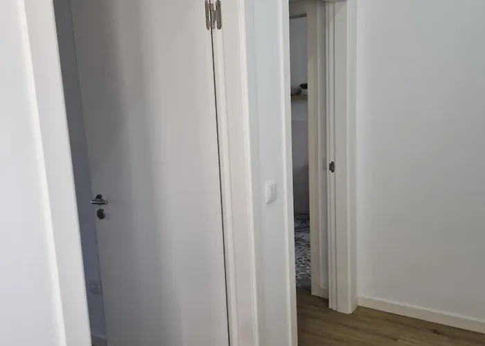 E - Elegant Terraced With Free Private Parking Сasa de vacaciones Machico (Madeira)