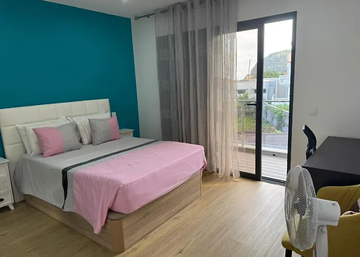 Elegant Terraced With Free Private Parking 別荘