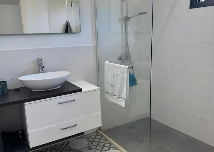 Сasa de vacaciones E - Elegant Terraced With Free Private Parking *