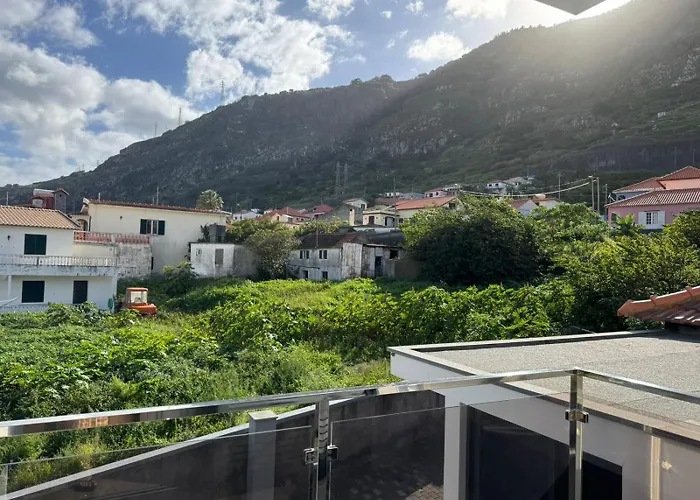 E - Elegant Terraced With Free Private Parking Semesterbostad Machico (Madeira)